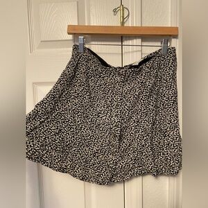 American Eagle Outfitters Black and White Floral Skirt